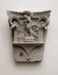 Peduccio corinzio con stemma dell'Arte di Calimala