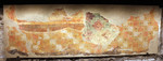 Frammento di dipinto murale con finti tendaggi gialli e sinopie
