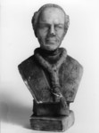 Busto ritratto di ecclesiastico con cordone e nappa
