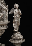 Statuetta raffigurante Angelo adorante destro rivolto a sinistra